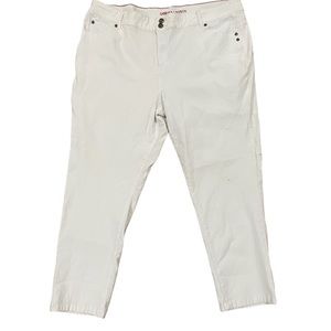 Sabrina Lauren size 24